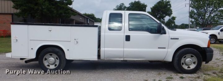 2006 Ford F250 Super Duty Supercab Utility Bed Pickup Truck