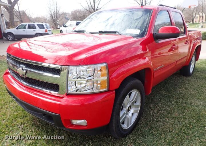 2007 Chevrolet Silverado 1500  Crew Cab pickup truck