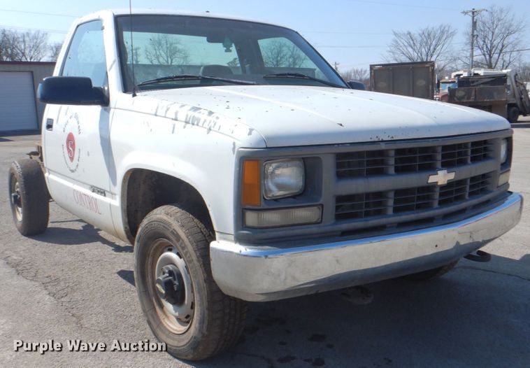 1995 Chevrolet Silverado K1500  pickup truck cab and chassis
