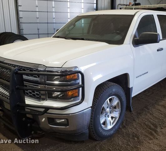 2014 Chevrolet Silverado 1500 LT  Crew Cab pickup truck