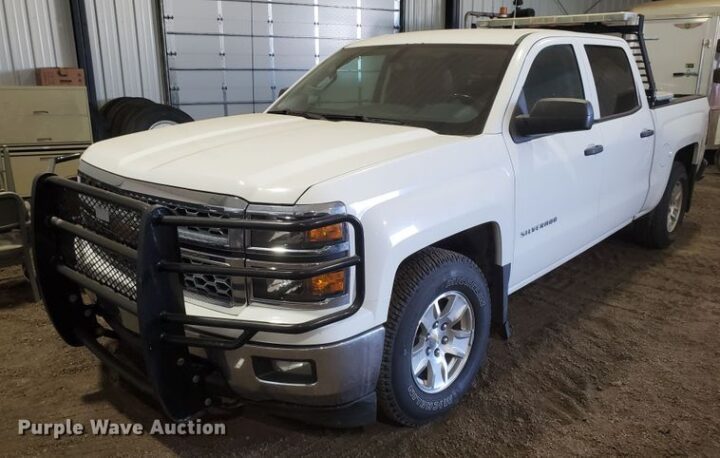 2014 Chevrolet Silverado 1500 LT  Crew Cab pickup truck