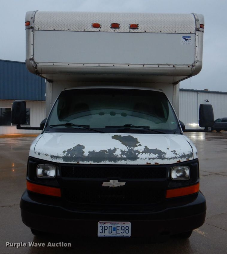 2008 Chevrolet Express 3500  box truck