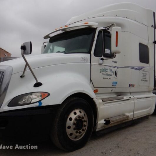 2009 International ProStar semi truck