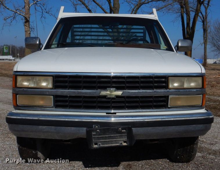 1990 Chevrolet C2500  flatbed pickup truck
