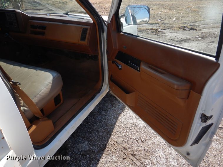 1990 Chevrolet C2500  flatbed pickup truck