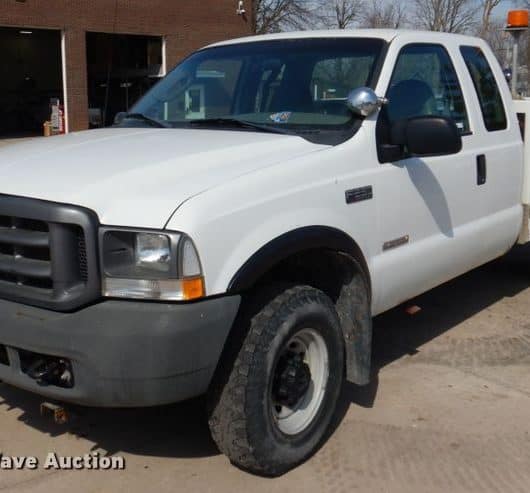 2003 Ford F250 Super Duty XL  SuperCab utility bed pickup truck
