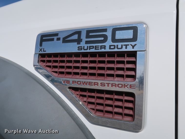 2008 Ford F450 Super Duty XL  flatbed truck