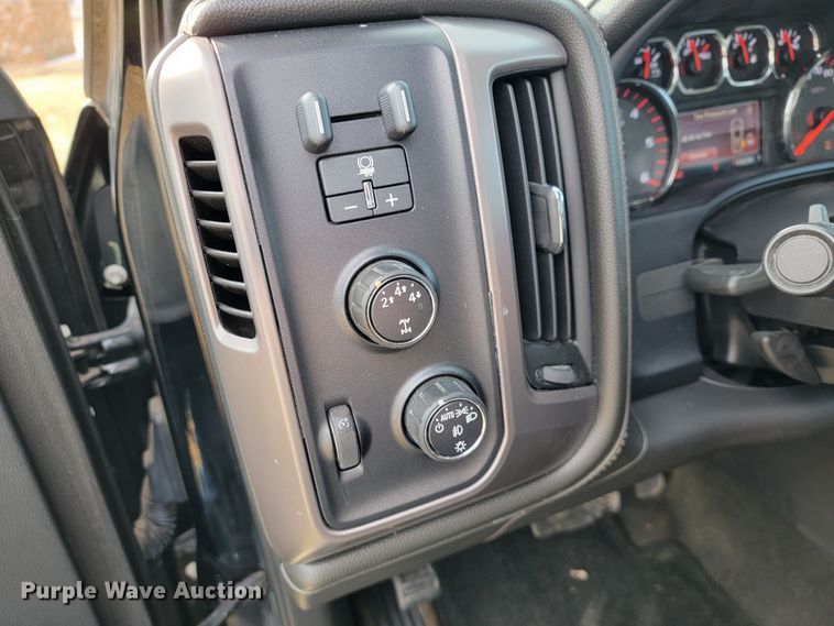 2015 GMC Sierra 2500HD All Terrain  Crew Cab pickup truck