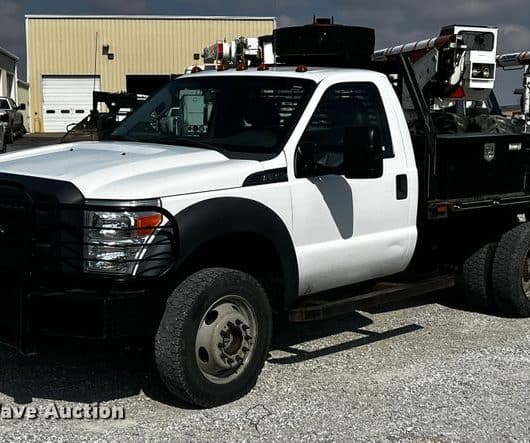 2014 Ford F450 Super Duty  flatbed truck