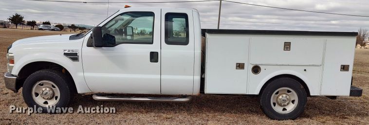 2008 Ford F250 Super Duty  SuperCab utility bed pickup truck
