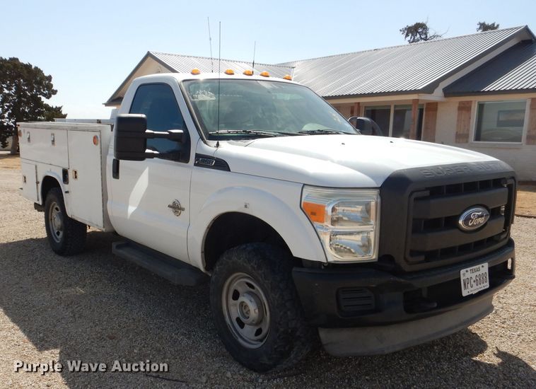 2012 Ford F350 Super Duty utility bed pickup truck