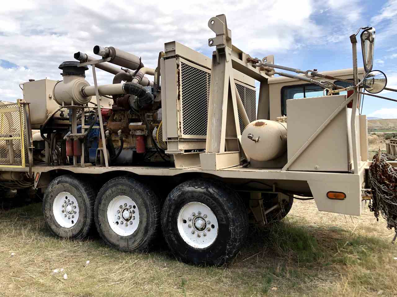 IDECO H-44 1000 HP Carrier Mounted Drill Rig Package