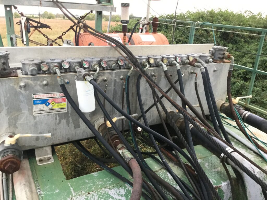 Taylor Rig R5000 2003 Taylor SS 5000 Drill Rig - OILTIZER